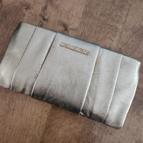 Michael Kors gold clutch - Picture 1 of 3